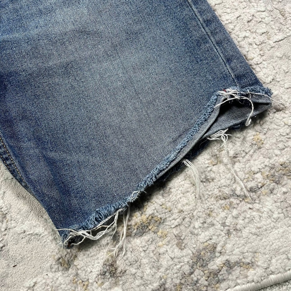 Levis 502 Mens Shorts Size 32 Blue Denim Cutoff Jean Raw Hem Faded Distressed - Picture 4 of 10